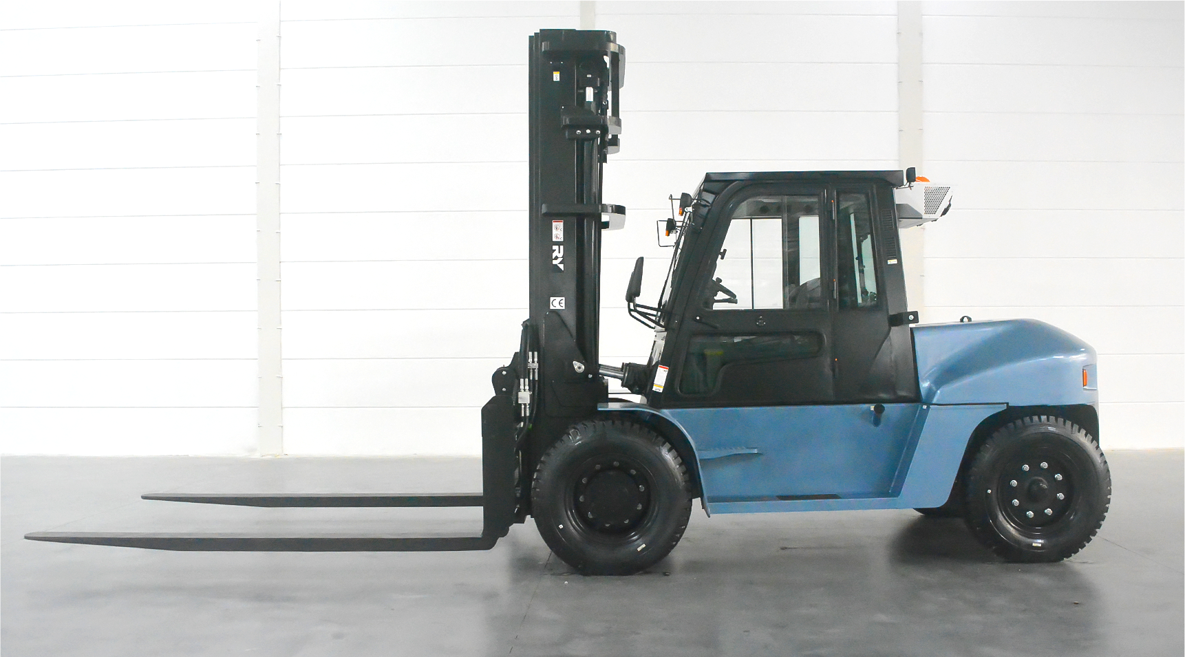 Royal's New Generation Pro Plus Series Internal Crepustion Forklifts 5.0 - 10.0 طن 